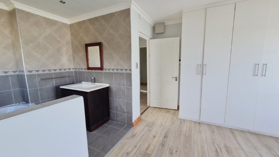 3 Bedroom Property for Sale in Dana Bay Western Cape